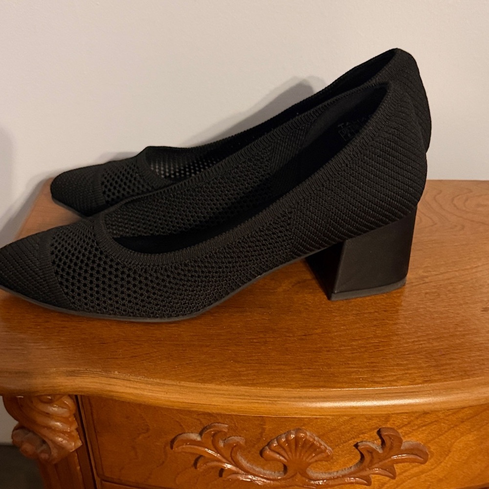 Tahari Black Textured Block Heel Shoes